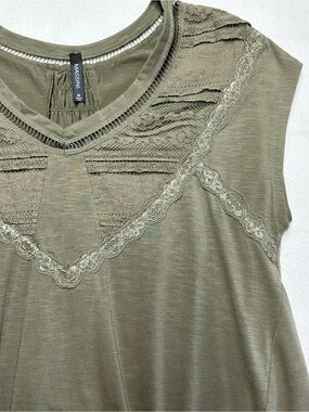 Massini Women’s Medium Olive Green Lace Yoke Blouse | Boho Chic | Flowy |21” P2P